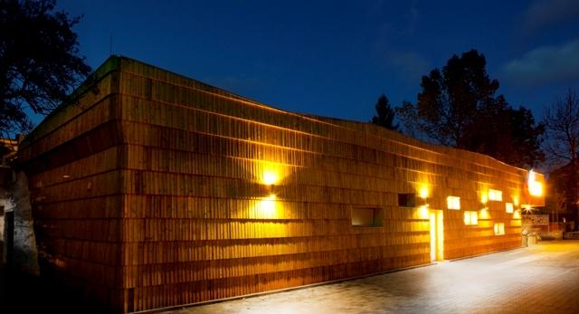 Biedronka w Zakopanem. Zobaczcie architekturę Biedronki, projektu Biura Architektonicznego Karpiel i Steindel. Galeria zdjęć
