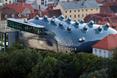 Elewacja BIX w muzeum Kunsthaus stanowi połaczenie architektury i nowych mediów