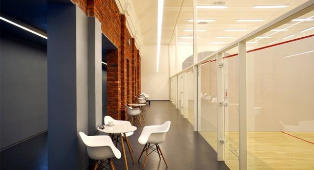 Centrum squash w stylu loft! Kino Bajka w Katowicach zmienione na Squash Fit.