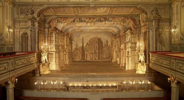 Czeski Krumlow: wnętrze teatru pałacowego