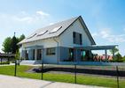 Dom niskoenergetyczny - inwestycja w przyszłość. Współczesna architektura w służbie nowych technologii