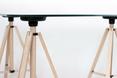 TRIPOD TABLE - kolekcja mebli TRIPOD autorstwa studia poorex poor design