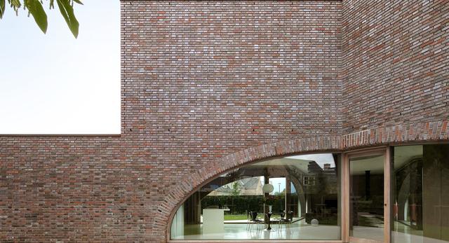 Willa Moerkensheide w De Pinte w Belgii autorstwa Dieter De Vos Architecten 
