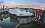 Bryła Theatre de Stoep w miejscowości Spijkenisse w Holandii  autor: UNStudio