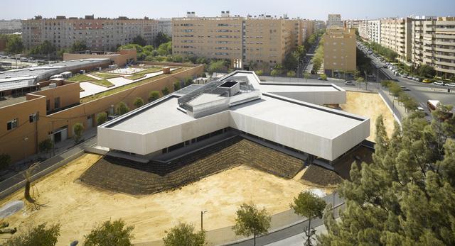 Architektura współczesna komisariatu policji w Sewilli (Hiszpania)  autor: Parede Spedrosa Arquitectos