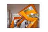 Multifunkcjonalna architektura współczesna - The Klarendal w miejscowości Arnhem w Holandii  autor: pracownia architektoniczna DeZwarteHond