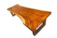 Stół z litego mahoniowego drewna i profili stalowych - nowy produkt w kolekcji Nizio Interior