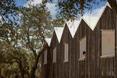 Sobreiras – Alentejo Country Hotel, elewacja z drewnianych żerdzi