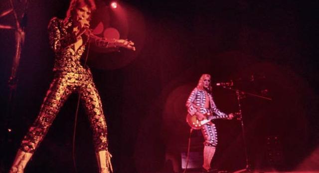 David Bowie na scenie. Listopad 1972, Cleveland