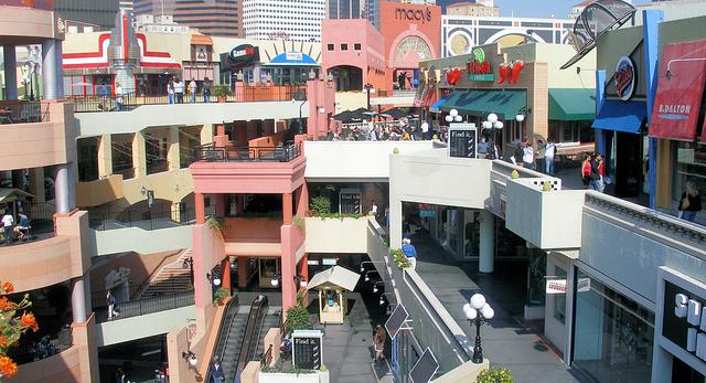Centra handlowe - architektura USA.  Westfield Horton Plaza