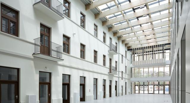 Centrum Kreatywności Targowa. Rewitalizacja Pragi
