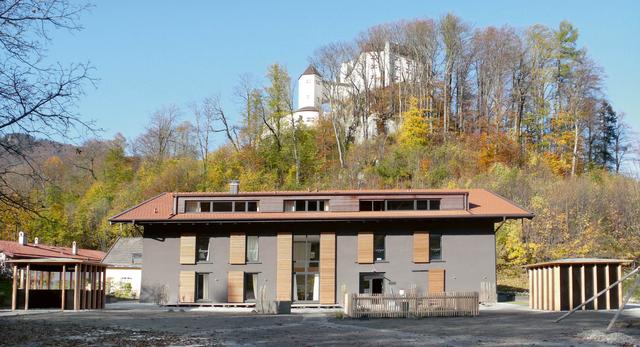 Nowoczesne schronisko w Alpach