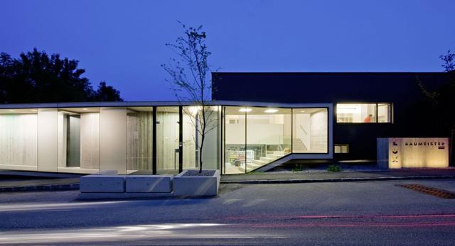 Dopełnienie architektury - nowa aranżacja budynków biurowych firmy Luxbau w wykonaniu Synn Architekten