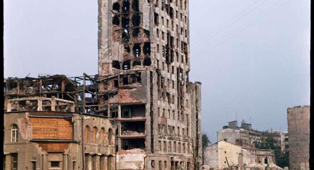 Ruiny w kolorze Henry Cobb 1947