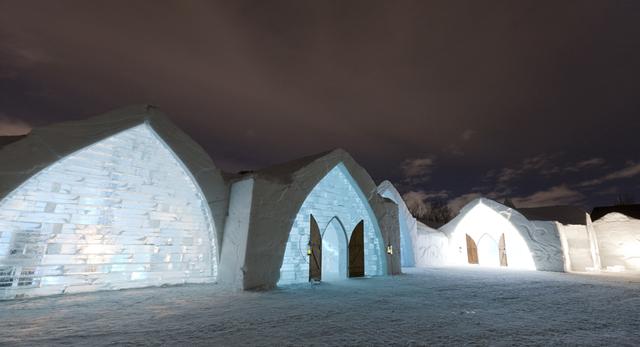 Hôtel de Glace – hotel z lodu – w Québecu w Kanadzie