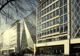 Szklany patchwork w Londynie. Modernizacja uczyniła z biurowca architektoniczne cacko!