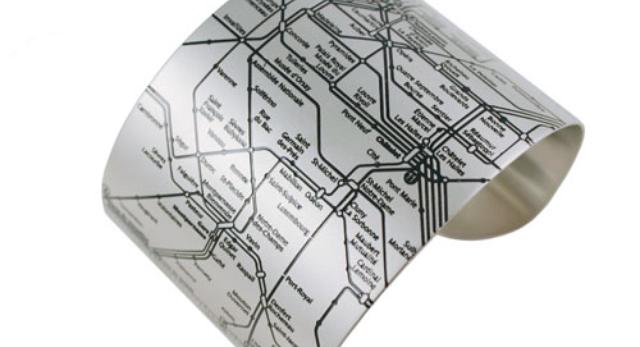 Designerska mapa paryskiego metra
