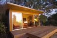 Projekt małego domu od Yeh Studio to przede wszystkim funkcjonalność. Dom zlokalizowany jest w Los Angeles