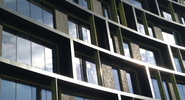Green Horizon ekologiczna bryła w Łodzi. Zobacz nową realizację bytomskiej pracowni. Architektura: galeria zdjęć