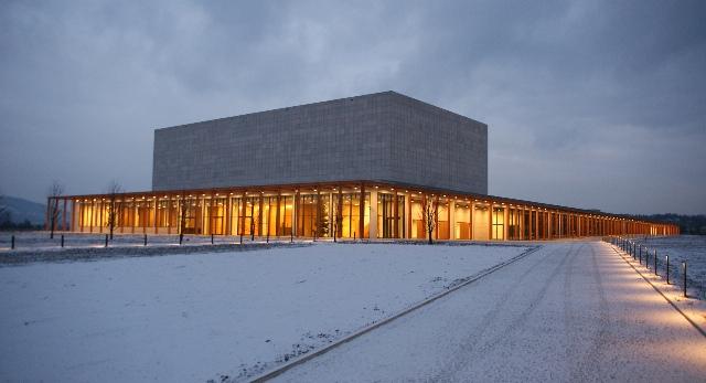 Europejskie Centrum Muzyki Krzysztofa Pendereckiego w Lusławicach otwarte – zobacz architekturę i bryłę nowej inwestycji 
