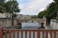 Widok na Petit Pont  - najkrótszy most w Paryżu