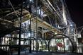 W Centrum Pompidou wszystkie instalacje techniczne wyrzucono na zewnątrz elewacji i pomalowano na różne kolory